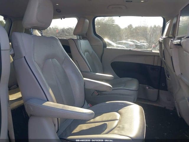 2020 CHRYSLER PACIFICA HYBRID LIMITED 8