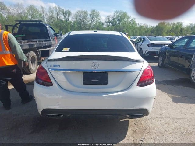 2019 MERCEDES-BENZ C 300 17