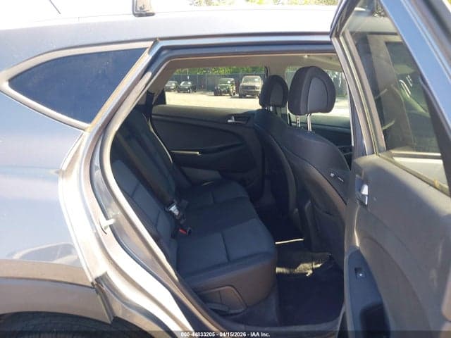 2017 HYUNDAI TUCSON SE 8
