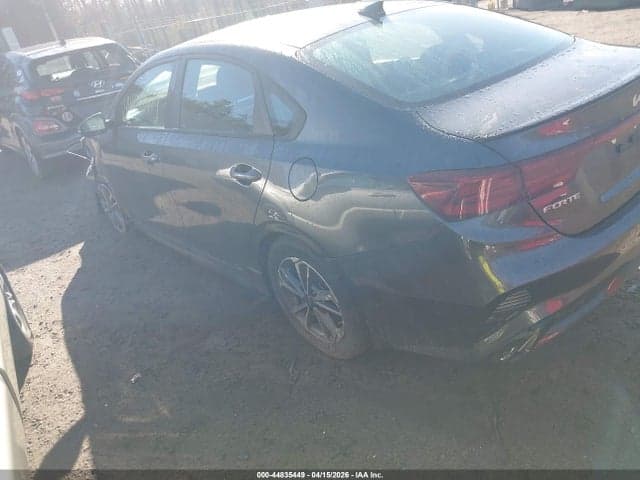 2023 KIA FORTE GT-LINE 3