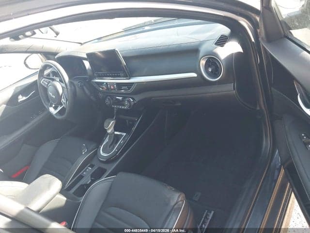 2023 KIA FORTE GT-LINE 5