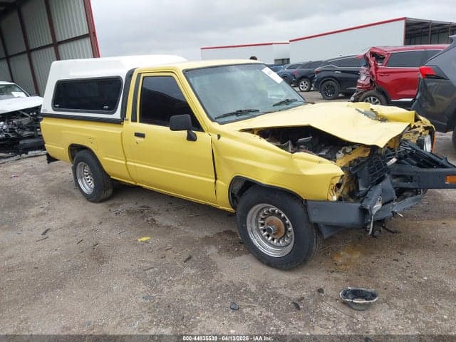 1986 TOYOTA PICKUP 1/2 TON RN50