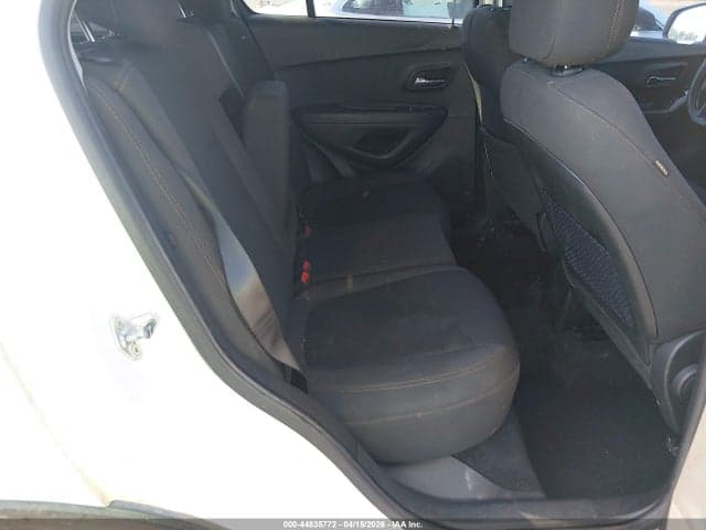 2020 CHEVROLET TRAX FWD LS 8