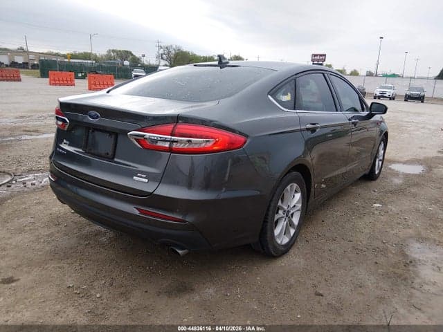 2020 FORD FUSION SE 4