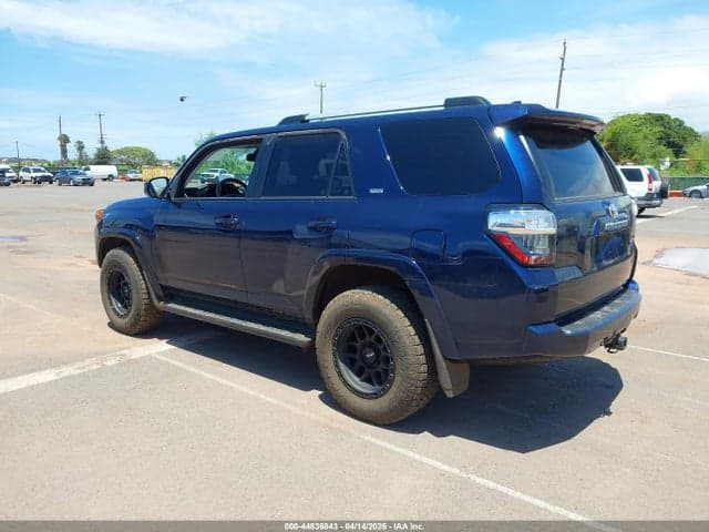 2024 TOYOTA 4RUNNER SR5 3
