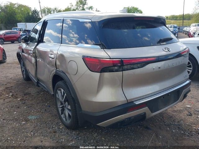 2023 INFINITI QX60 LUXE 3