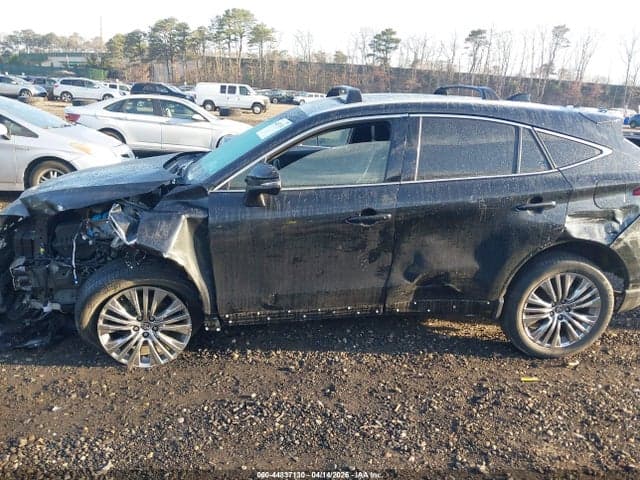 2022 TOYOTA VENZA XLE 14