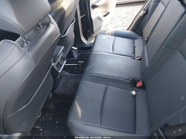2022 TOYOTA VENZA XLE 8