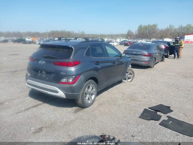 2022 HYUNDAI KONA SEL 4