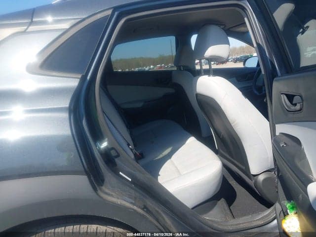 2022 HYUNDAI KONA SEL 8