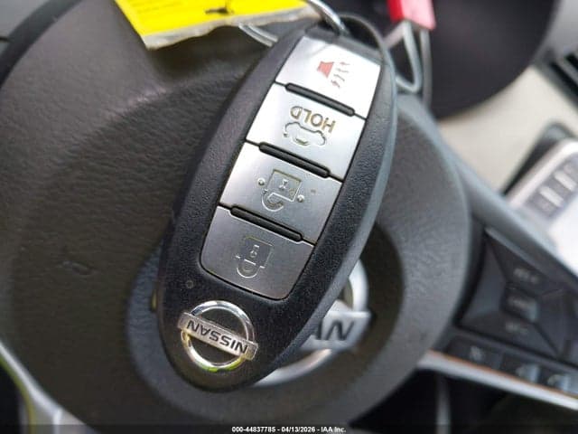 2020 NISSAN VERSA SV XTRONIC CVT 11