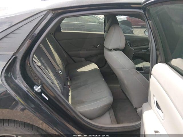 2023 HYUNDAI ELANTRA SEL 8