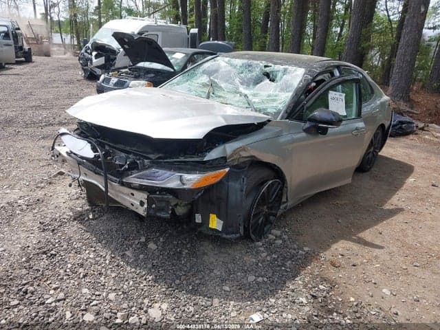 2020 TOYOTA CAMRY XSE 2