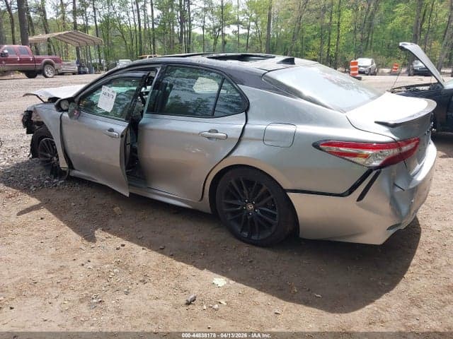 2020 TOYOTA CAMRY XSE 3