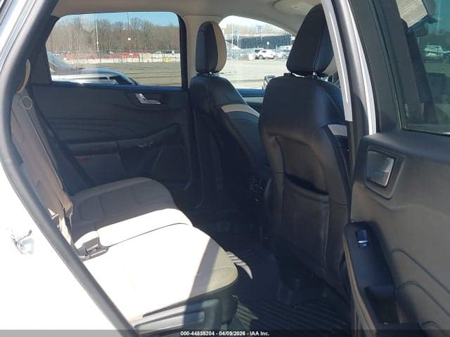 2021 FORD ESCAPE SEL 8