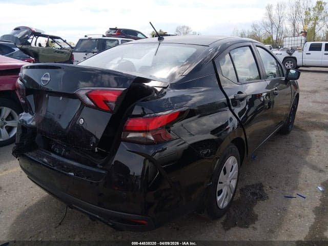 2025 NISSAN VERSA 1.6 S 4