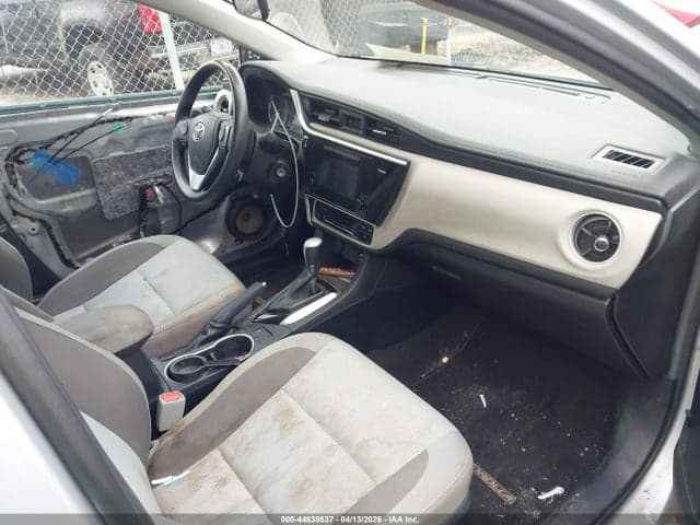 2017 TOYOTA COROLLA LE 5