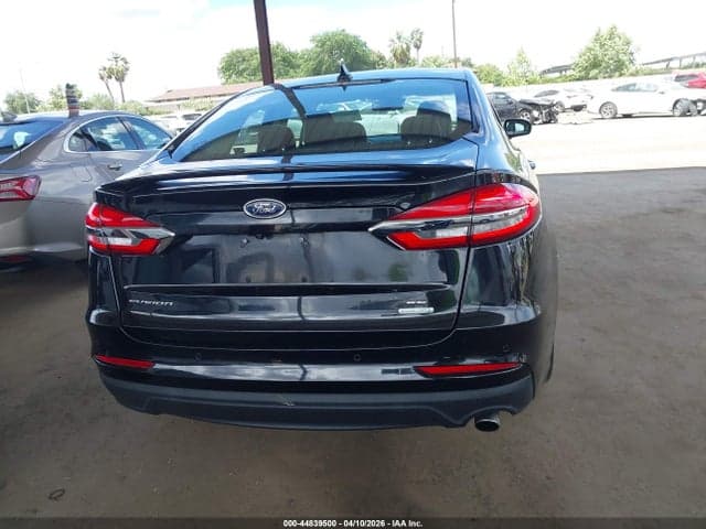 2019 FORD FUSION SE 17