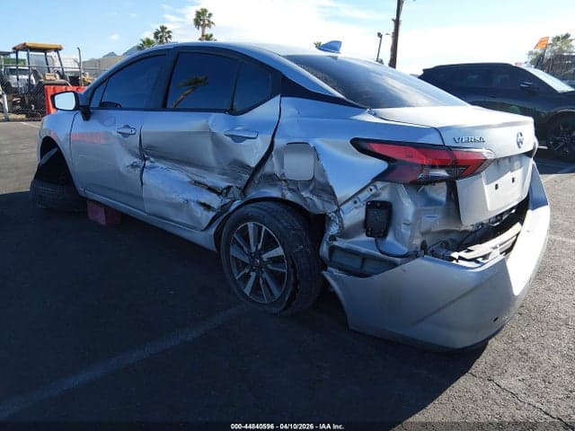 2020 NISSAN VERSA SV XTRONIC CVT 3