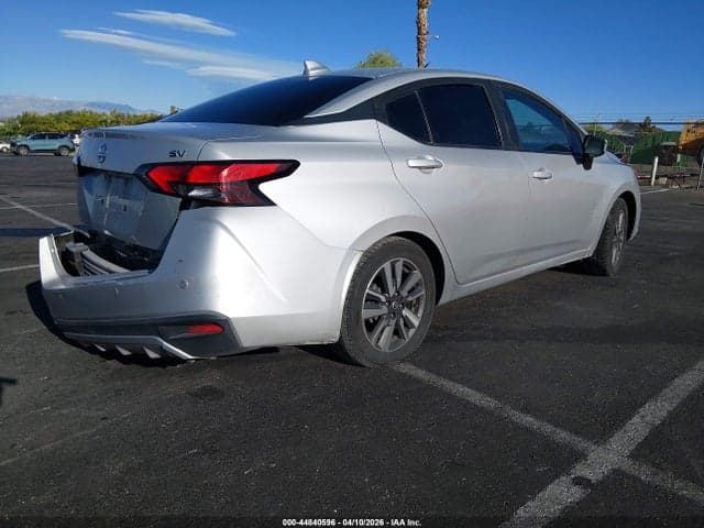 2020 NISSAN VERSA SV XTRONIC CVT 4