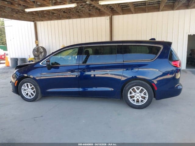 2020 CHRYSLER VOYAGER LX 14