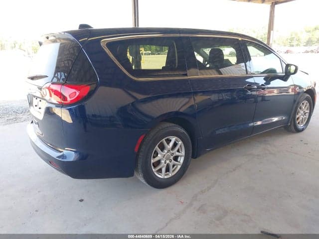 2020 CHRYSLER VOYAGER LX 4