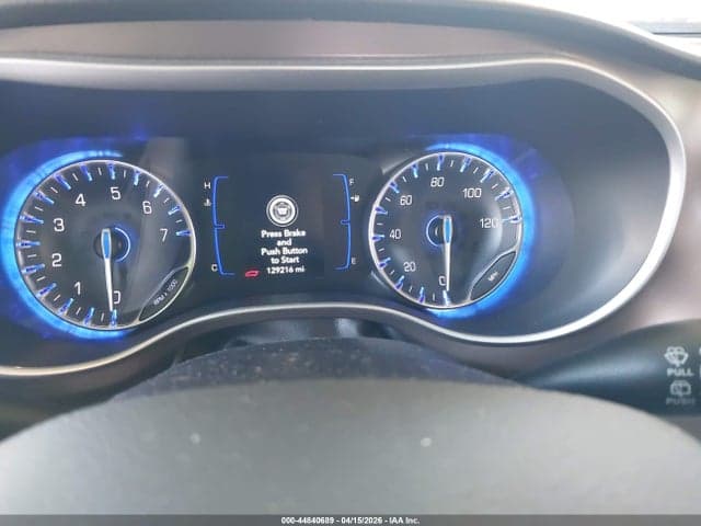 2020 CHRYSLER VOYAGER LX 7