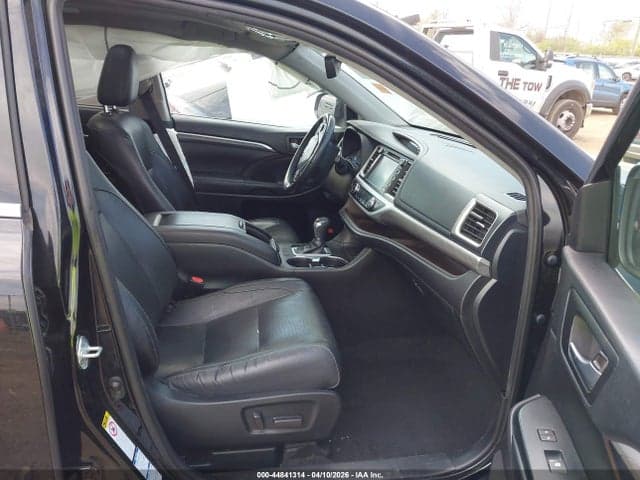 2019 TOYOTA HIGHLANDER LIMITED PLATINUM 5