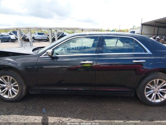 2017 CHRYSLER 300C 14
