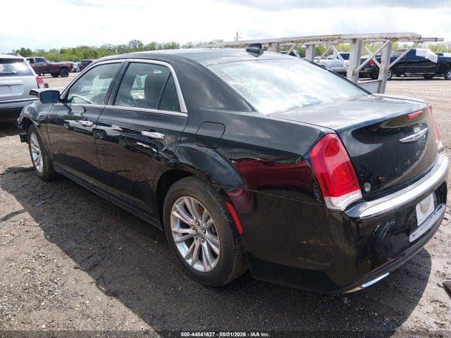 2017 CHRYSLER 300C 3