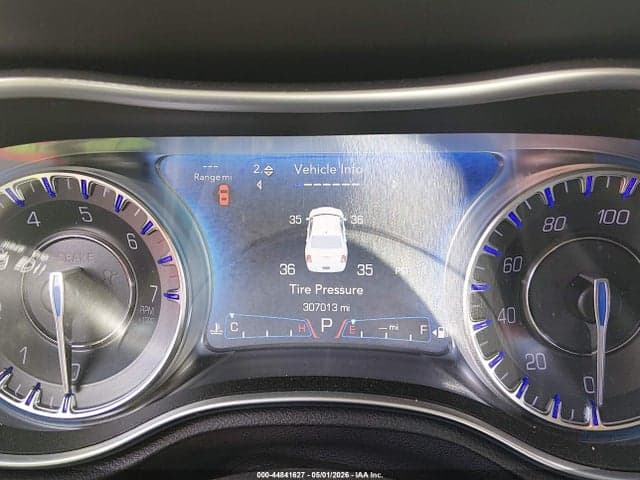 2017 CHRYSLER 300C 7