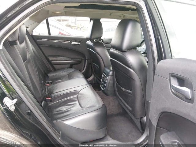 2017 CHRYSLER 300C 8