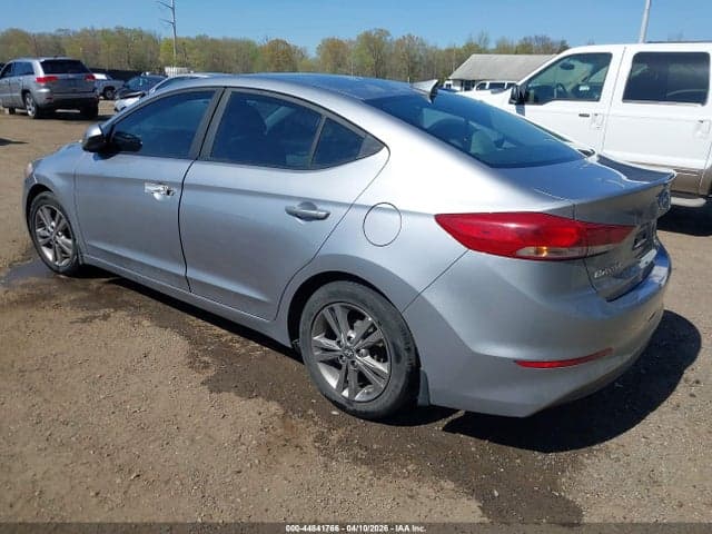 2017 HYUNDAI ELANTRA SE 3