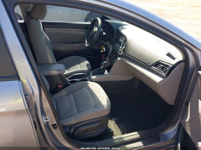 2017 HYUNDAI ELANTRA SE 5
