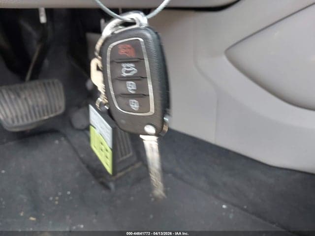 2017 HYUNDAI TUCSON SE 11