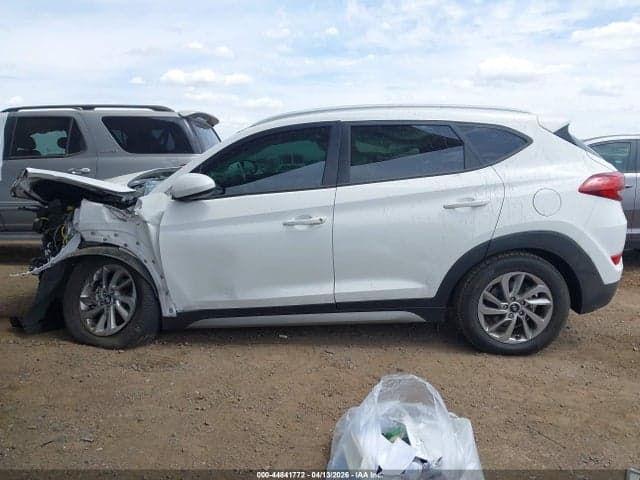2017 HYUNDAI TUCSON SE 14