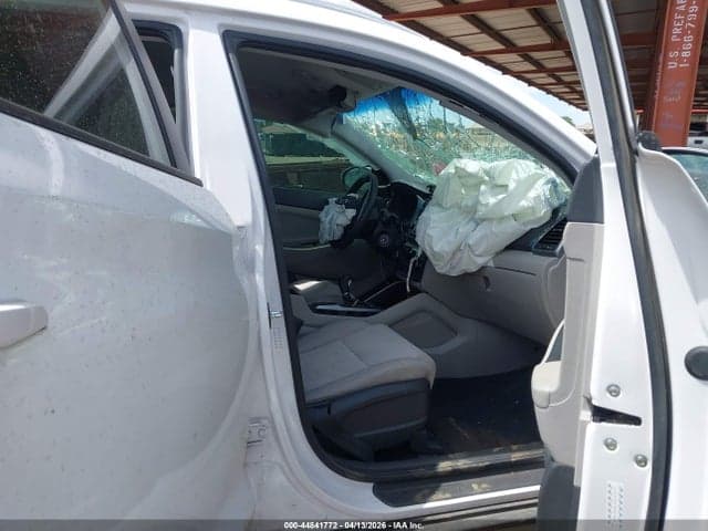 2017 HYUNDAI TUCSON SE 5