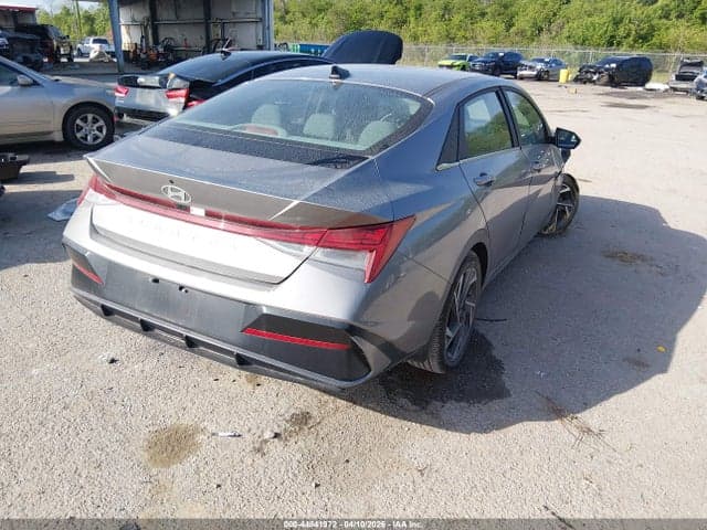 2024 HYUNDAI ELANTRA SEL 4