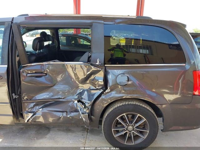2017 DODGE GRAND CARAVAN SXT 6