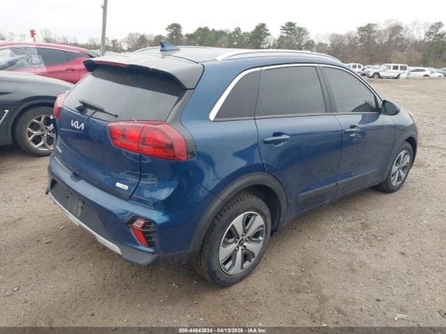 2022 KIA NIRO LX 4