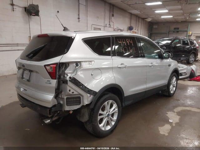 2019 FORD ESCAPE SE 4