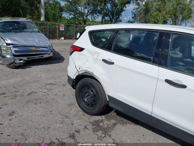2017 FORD ESCAPE S 6