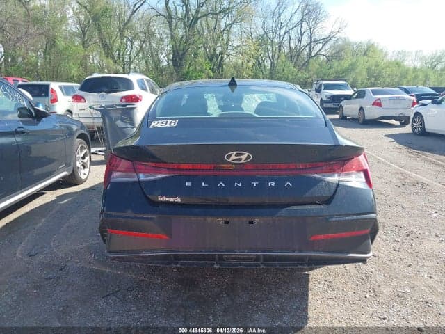 2024 HYUNDAI ELANTRA SEL 17