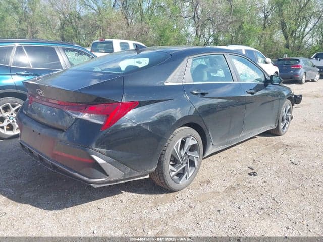 2024 HYUNDAI ELANTRA SEL 4