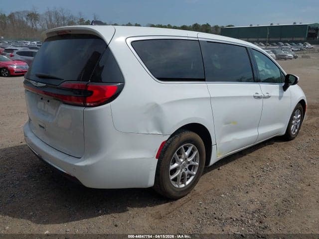 2023 CHRYSLER PACIFICA TOURING L 4