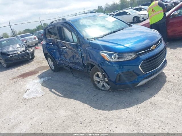 2020 CHEVROLET TRAX AWD LT 1