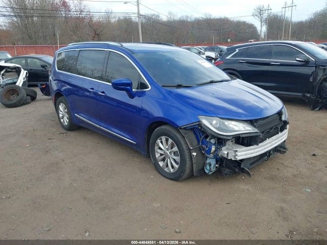 2019 CHRYSLER PACIFICA TOURING L 1