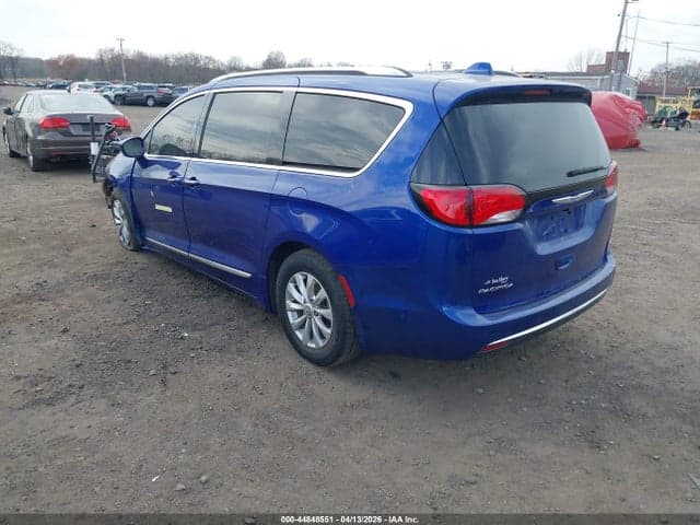 2019 CHRYSLER PACIFICA TOURING L 3