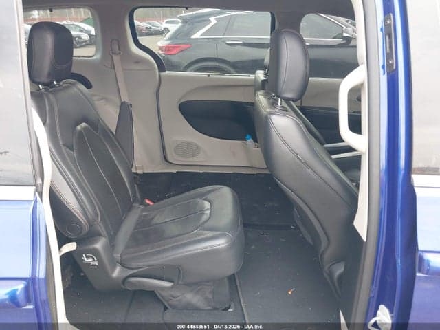 2019 CHRYSLER PACIFICA TOURING L 8