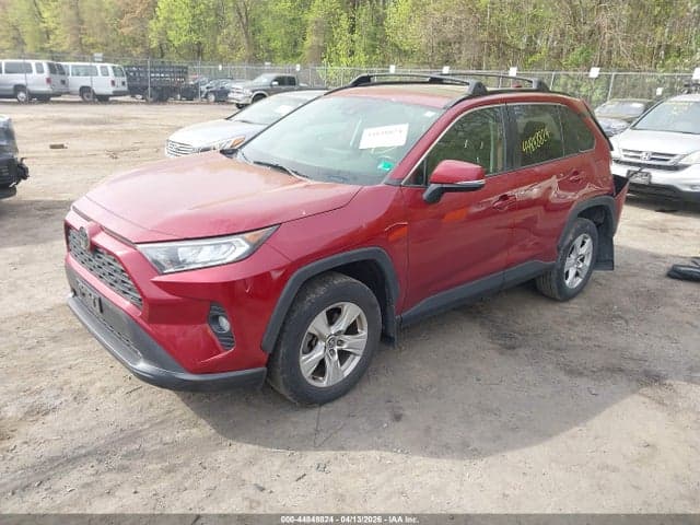 2020 TOYOTA RAV4 XLE 2